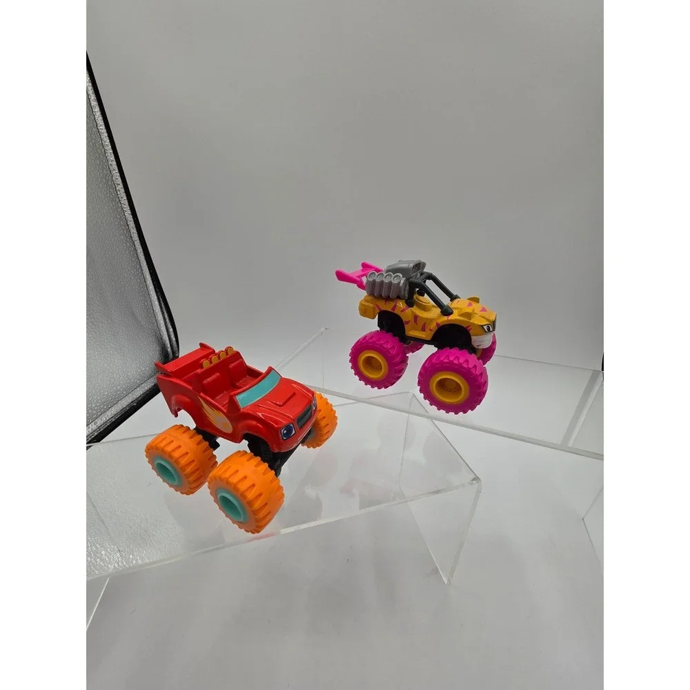 Mattel Blaze and the Monster Machines Blaze and Stripes Truck Set